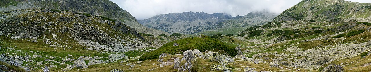 Horské jezero Bucura v Národním parku Retezat, Rumunsko